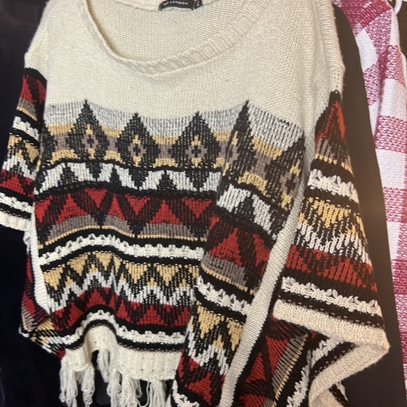 Fringe sweaters multi colors - Picture 3 of 4